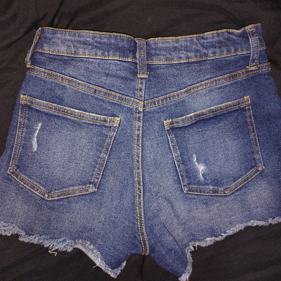 No Boundaries Distressed Denim Shorts - Picture 3 of 7